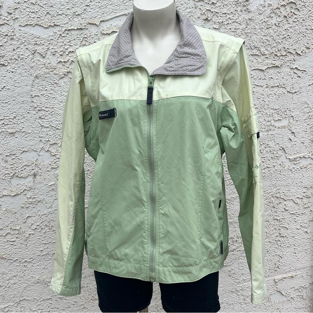 Columbia Sage Green Full Zip Packable Windbreaker Convertible Jacket